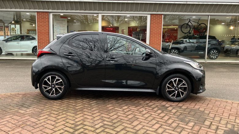 Toyota Yaris 1.5 Hybrid Design 5dr CVT Hybrid Hatchback